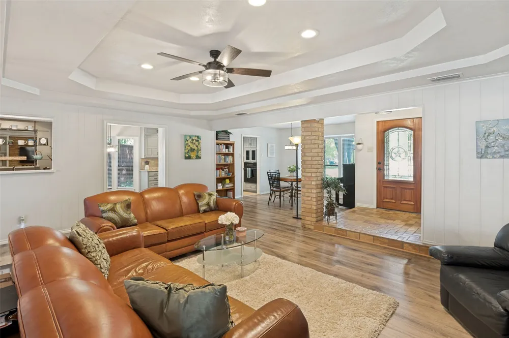 2413 Pearwood Court Grand Prairie, TX 75050