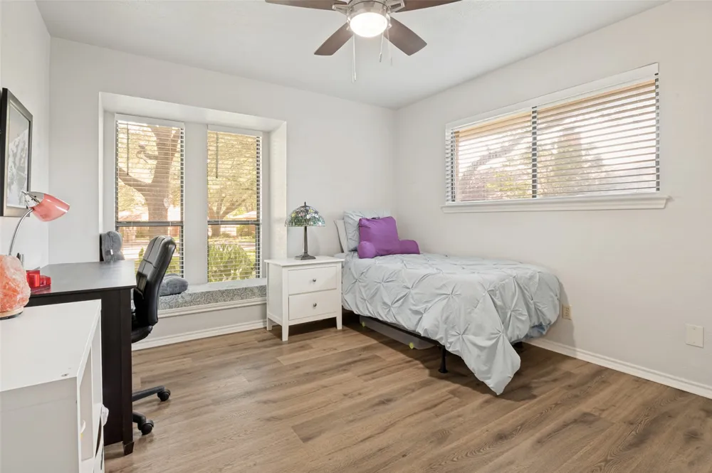 2413 Pearwood Court Grand Prairie, TX 75050