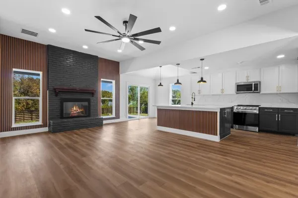 5000 Edgewater Drive Rowlett, TX 75088