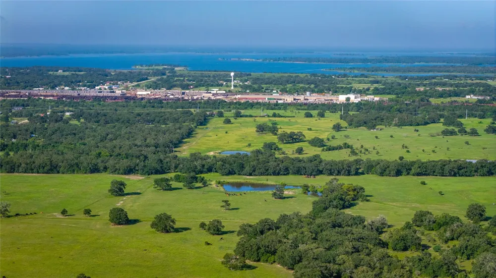 1777 Fm-1361 Somerville, TX 77879