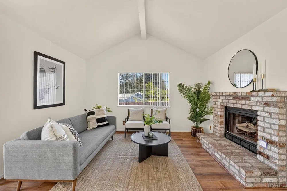 1008 Sunbird Drive Watsonville, CA 95076