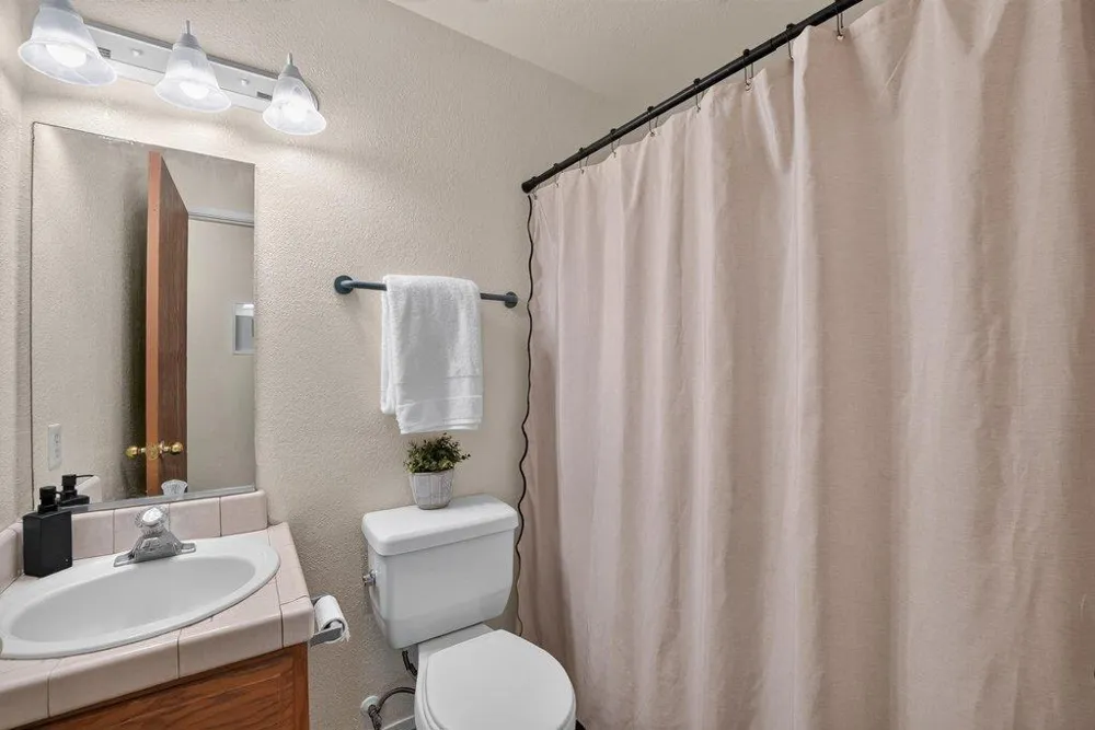 1008 Sunbird Drive Watsonville, CA 95076