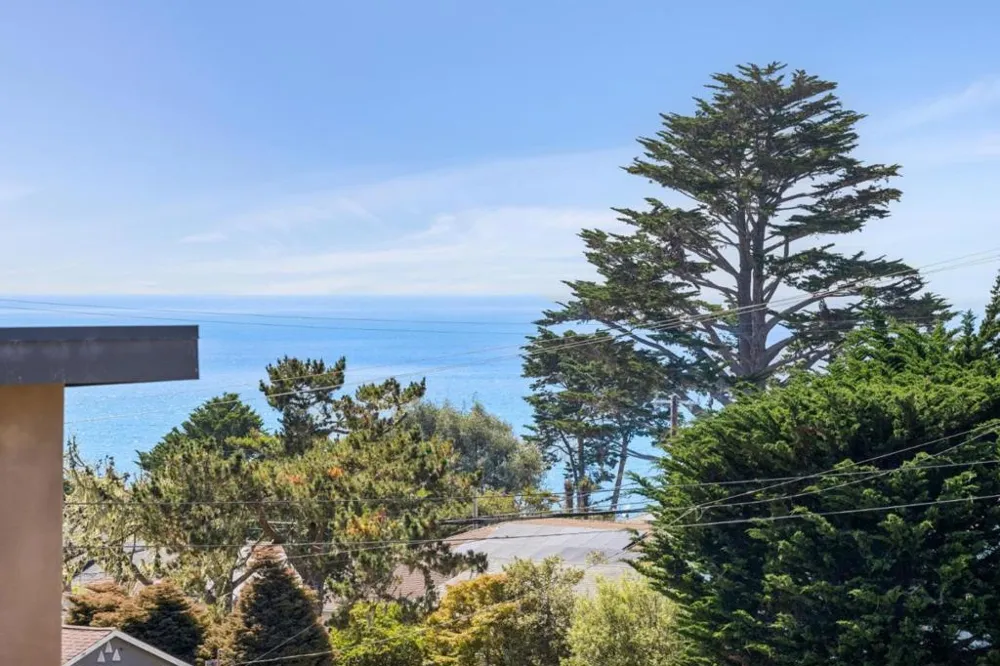 830 Buena Vista Street Moss Beach, CA 94038