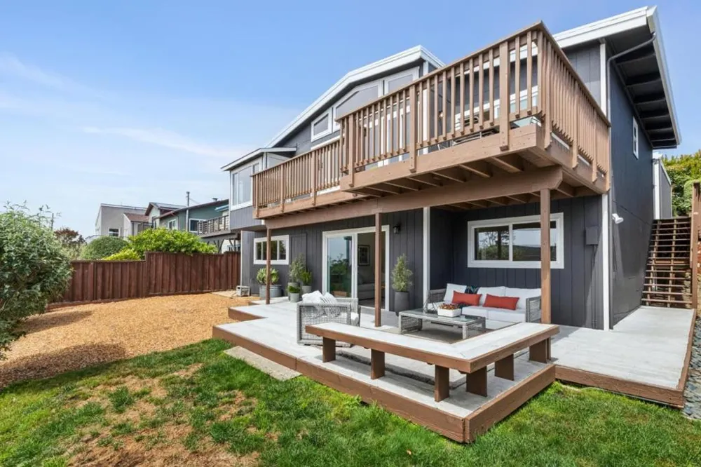 830 Buena Vista Street Moss Beach, CA 94038