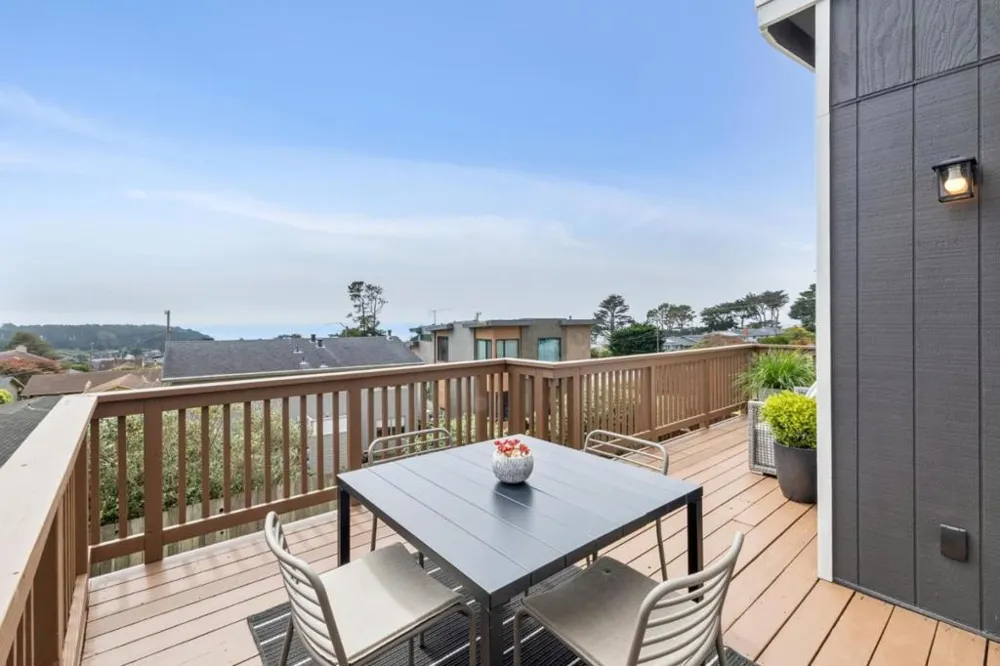 830 Buena Vista Street Moss Beach, CA 94038