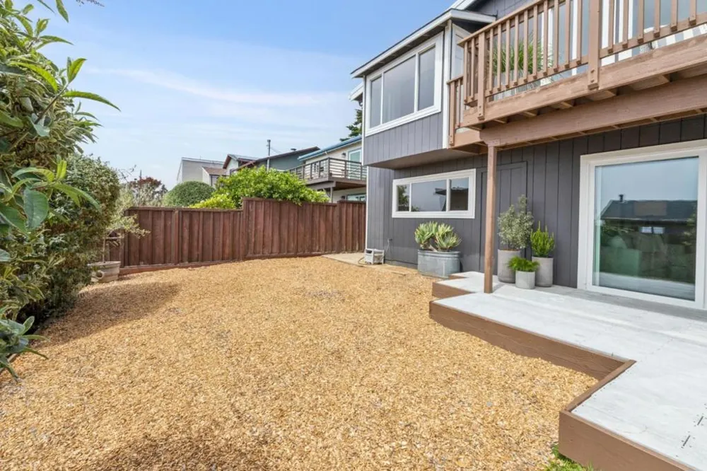 830 Buena Vista Street Moss Beach, CA 94038