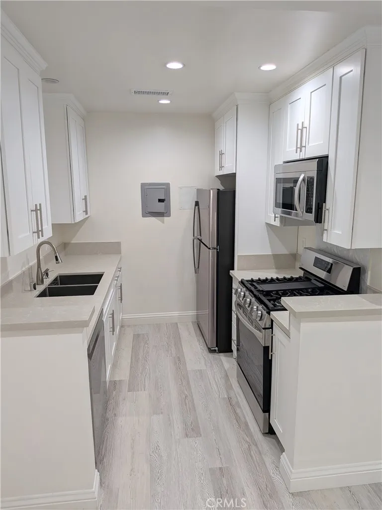 1019 6th Street #8 Santa Monica, CA 90403