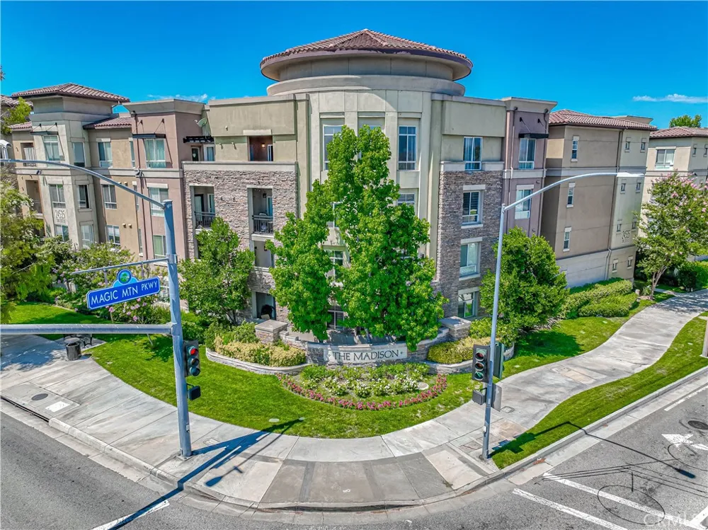24595 Town Center #3302 Valencia, CA 91355