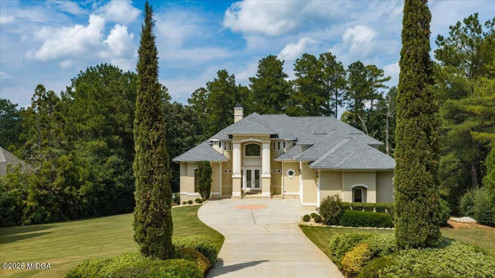 124 Fairway Run Forsyth, GA 31029
