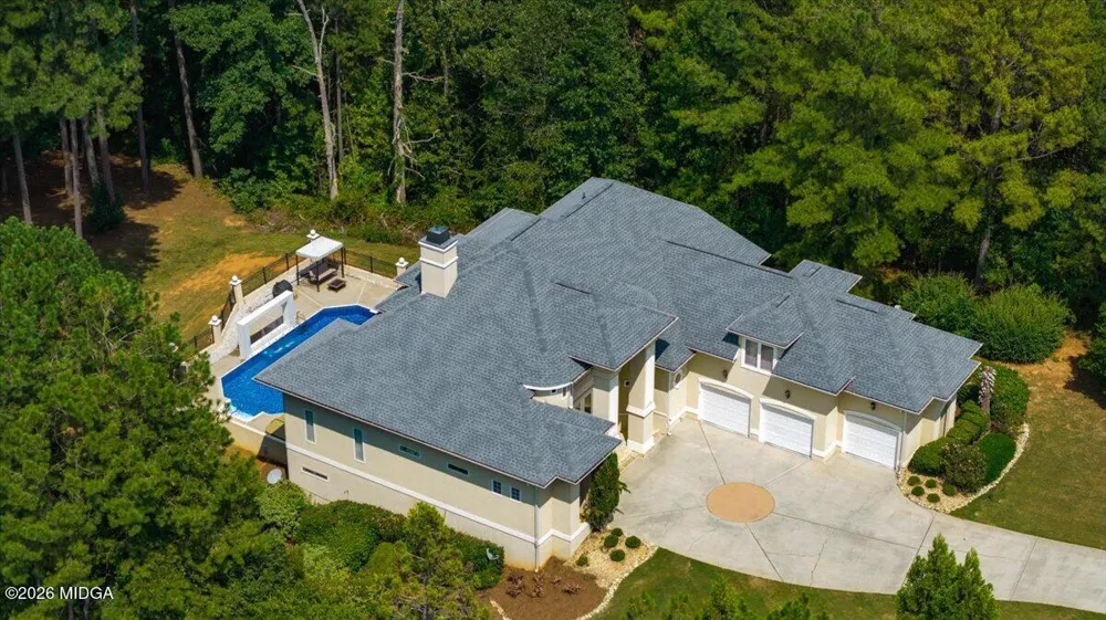 124 Fairway Run Forsyth, GA 31029