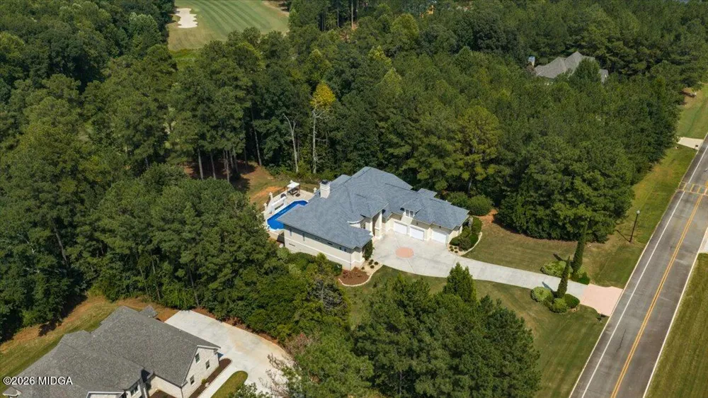 124 Fairway Run Forsyth, GA 31029