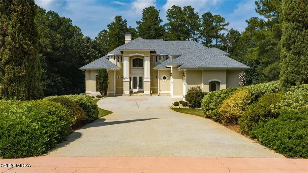 124 Fairway Run Forsyth, GA 31029