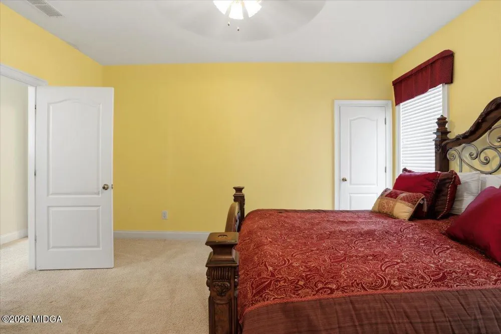124 Fairway Run Forsyth, GA 31029