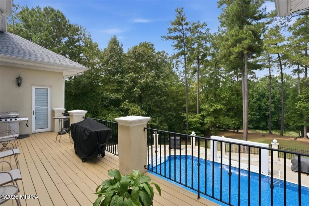 124 Fairway Run Forsyth, GA 31029