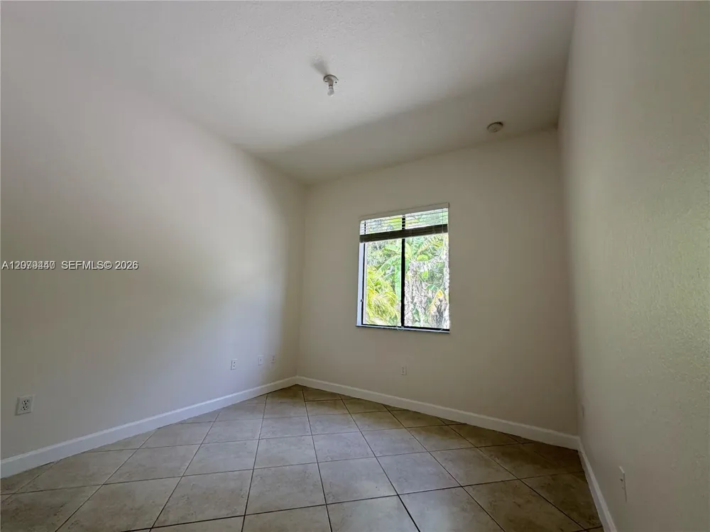 19385 SW 79th Ct Cutler Bay, FL 33157