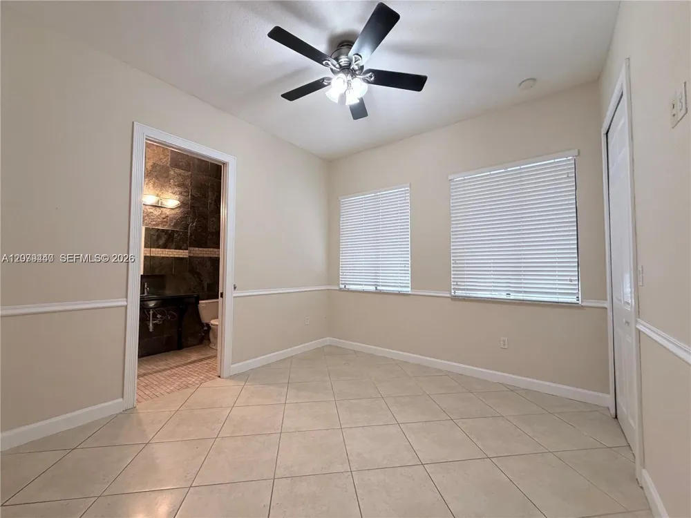 19385 SW 79th Ct Cutler Bay, FL 33157