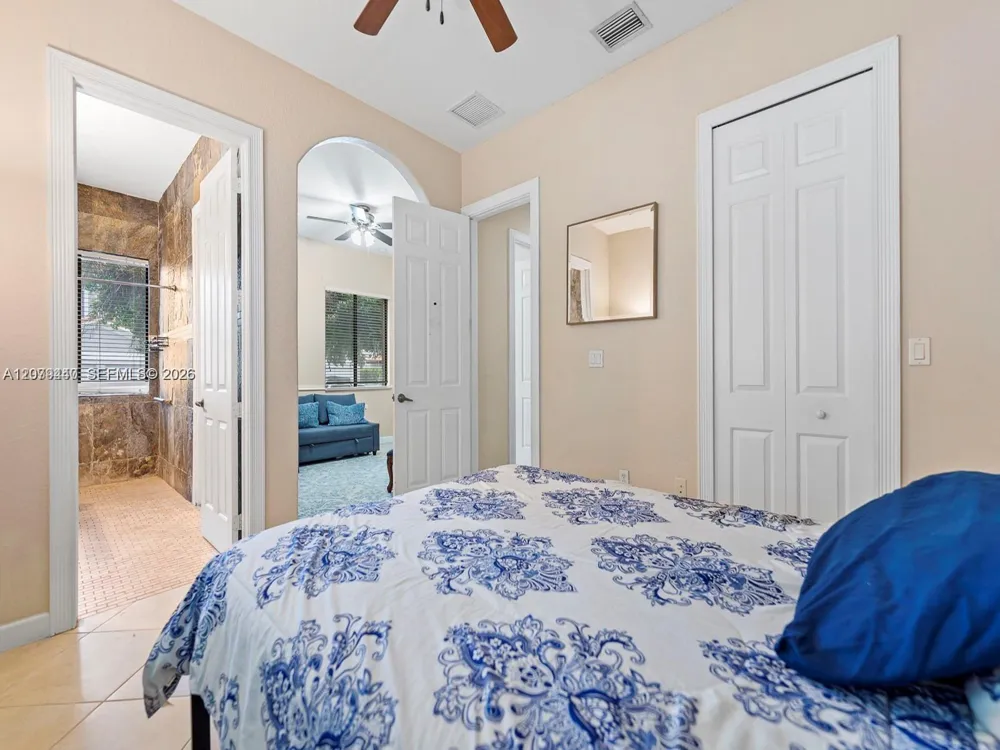 19385 SW 79th Ct Cutler Bay, FL 33157