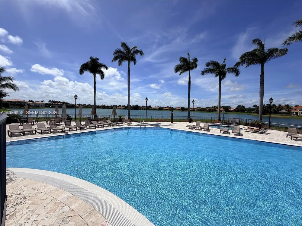 19385 SW 79th Ct Cutler Bay, FL 33157