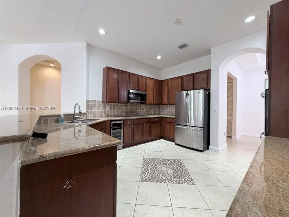 19385 SW 79th Ct Cutler Bay, FL 33157