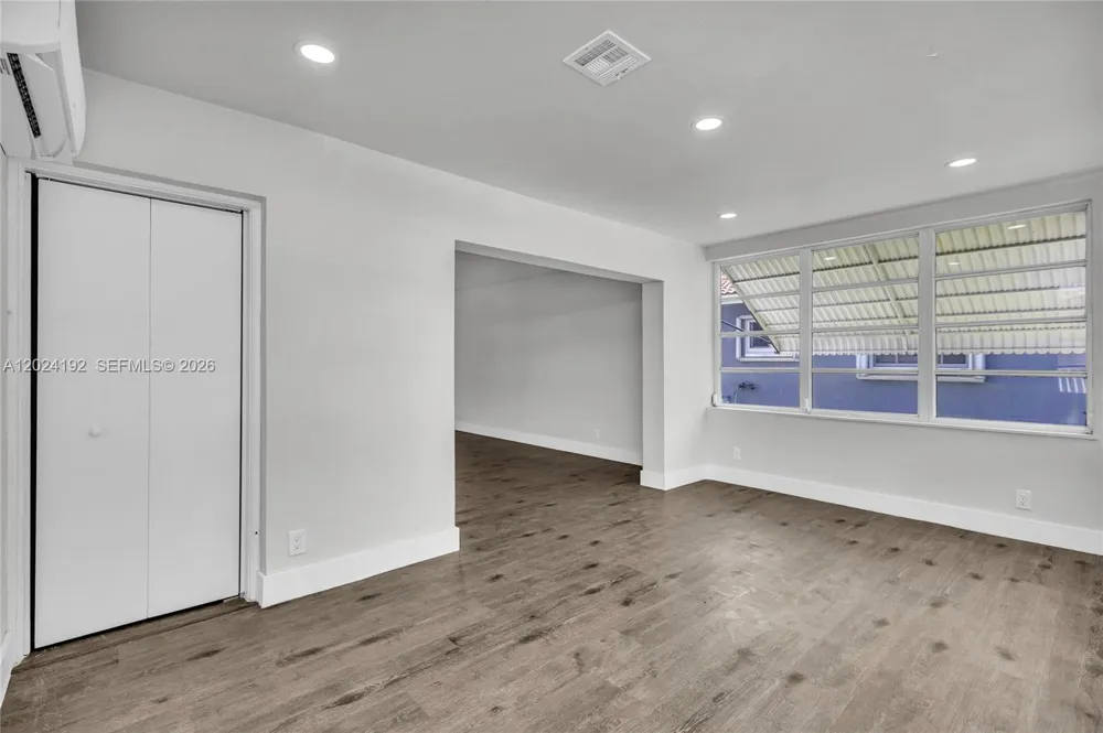 8521 NW 57th Ct Tamarac, FL 33321