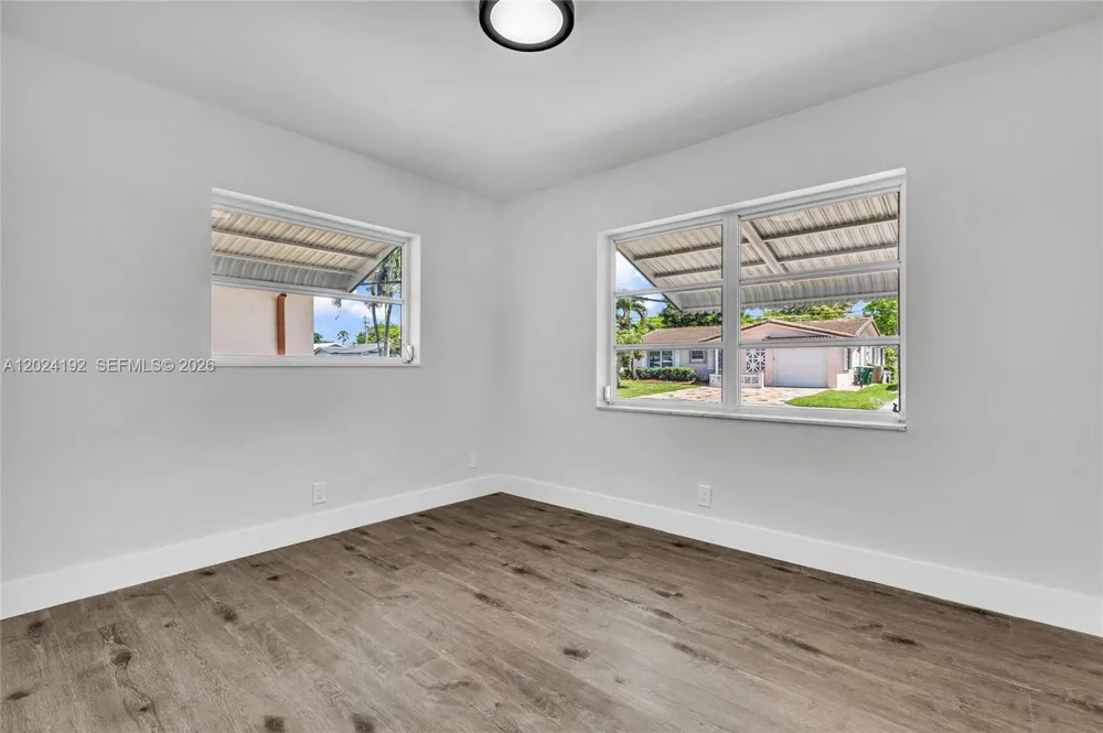 8521 NW 57th Ct Tamarac, FL 33321
