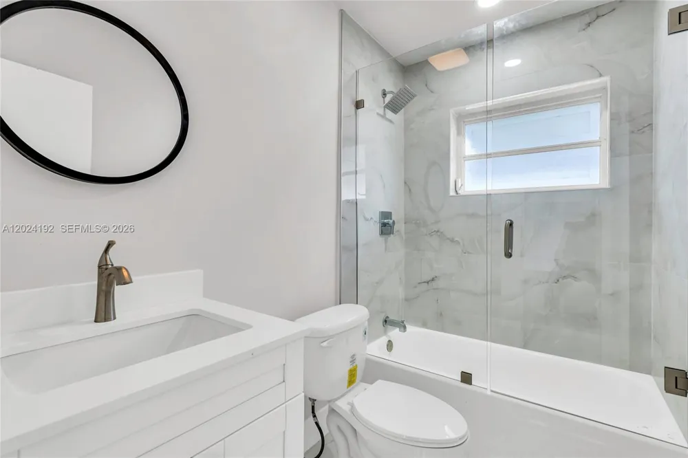 8521 NW 57th Ct Tamarac, FL 33321