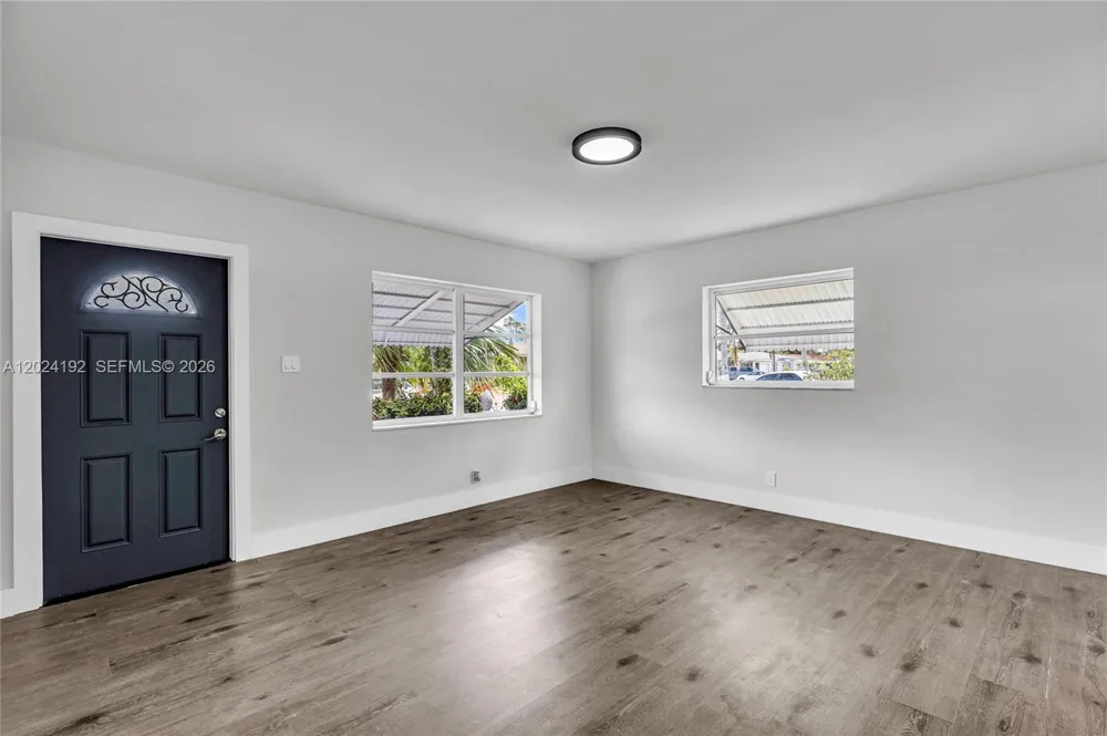 8521 NW 57th Ct Tamarac, FL 33321