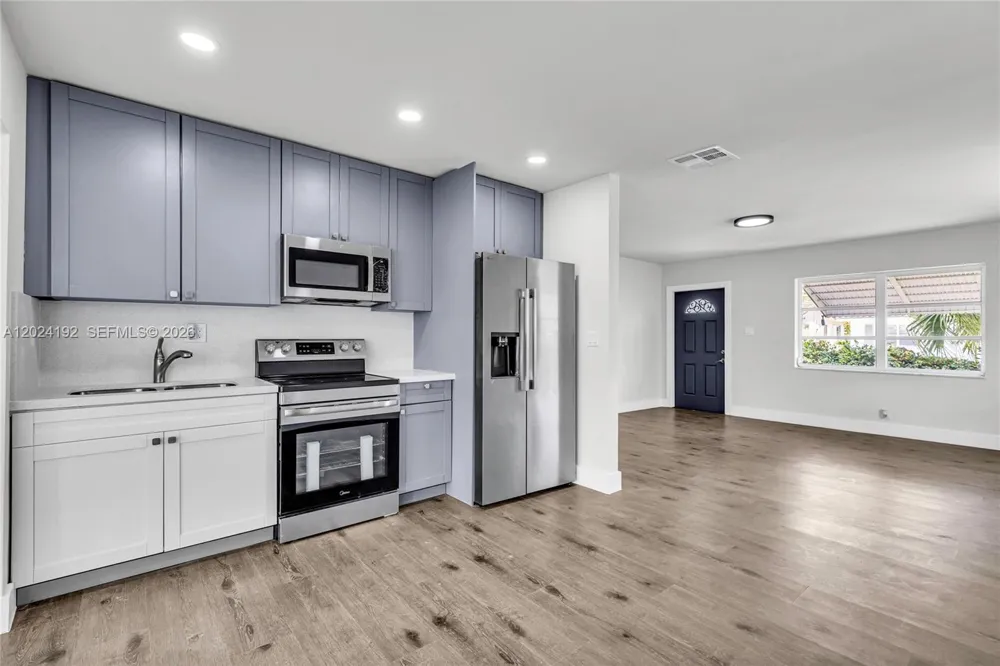 8521 NW 57th Ct Tamarac, FL 33321