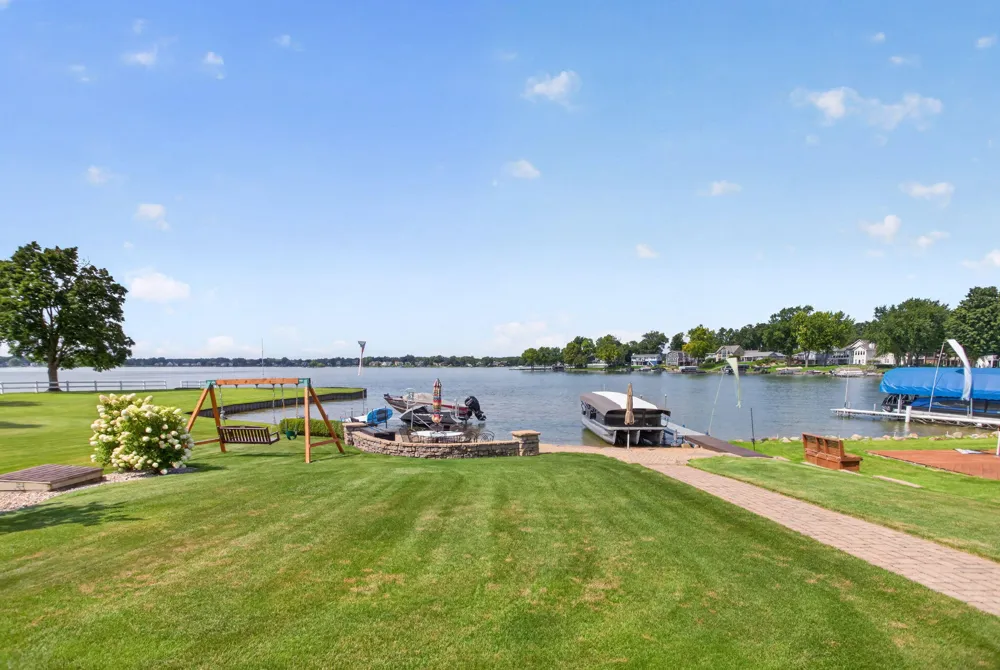 110 Hilltop Court Brooklyn, MI 49230