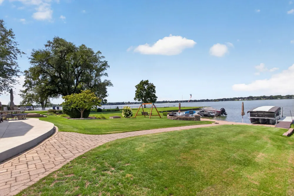 110 Hilltop Court Brooklyn, MI 49230