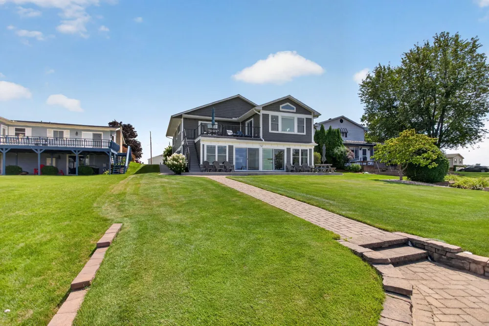 110 Hilltop Court Brooklyn, MI 49230
