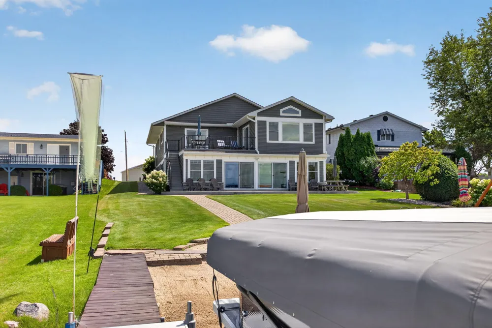110 Hilltop Court Brooklyn, MI 49230