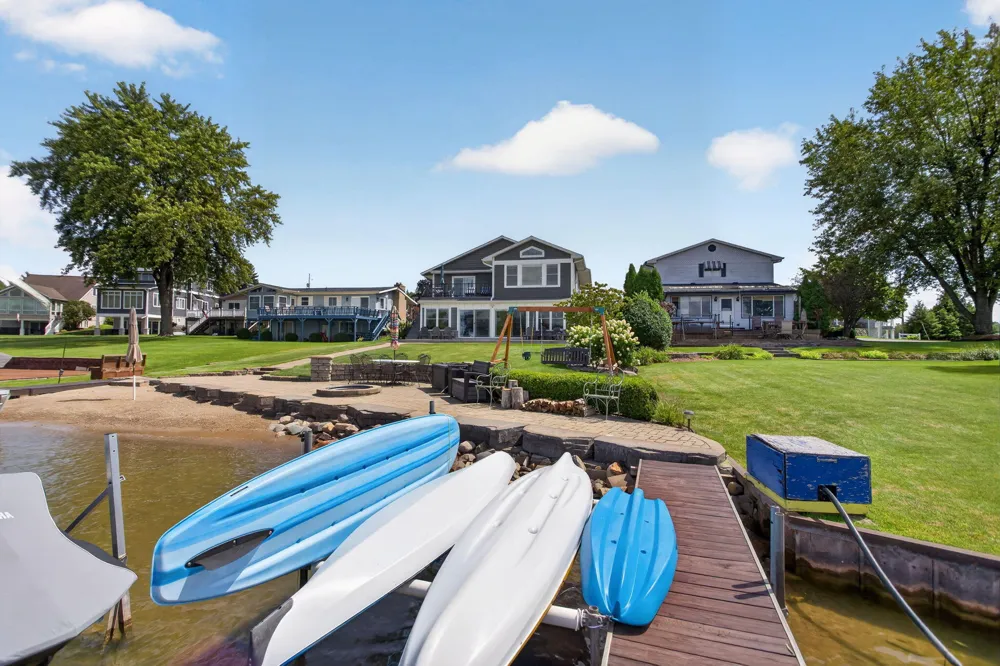 110 Hilltop Court Brooklyn, MI 49230