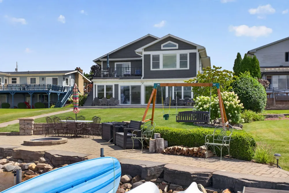 110 Hilltop Court Brooklyn, MI 49230