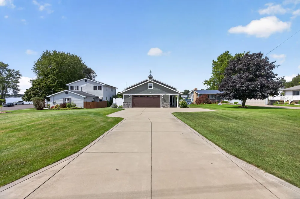 110 Hilltop Court Brooklyn, MI 49230