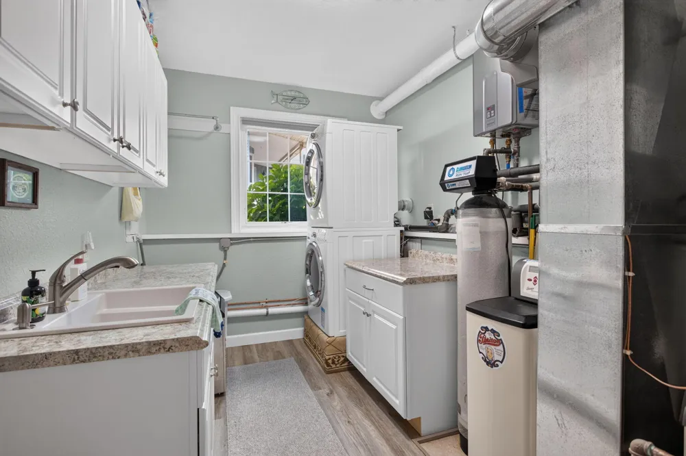 110 Hilltop Court Brooklyn, MI 49230