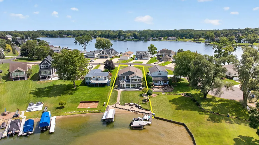 110 Hilltop Court Brooklyn, MI 49230