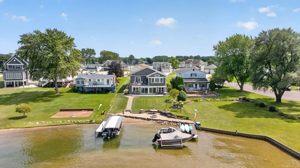 110 Hilltop Court Brooklyn, MI 49230