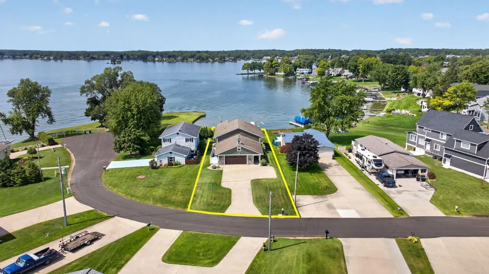 110 Hilltop Court Brooklyn, MI 49230