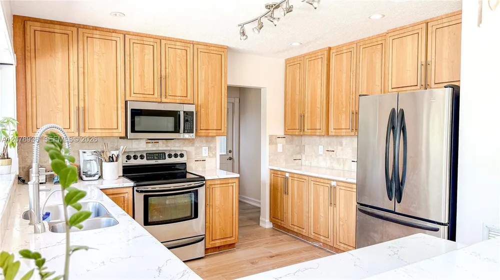 5121 SW 87th Ave Cooper City, FL 33328