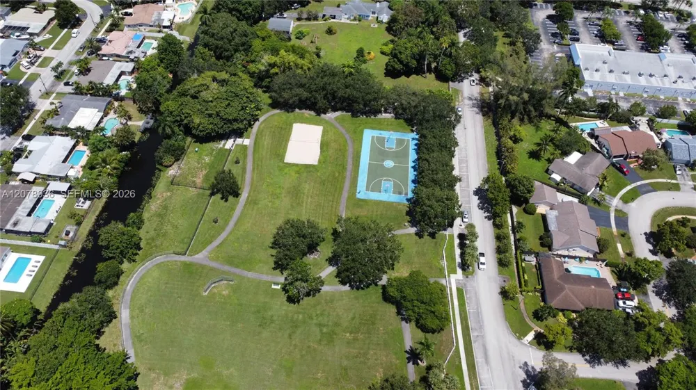 5121 SW 87th Ave Cooper City, FL 33328