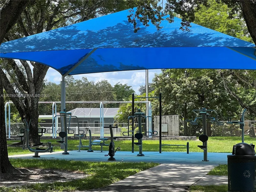 5121 SW 87th Ave Cooper City, FL 33328