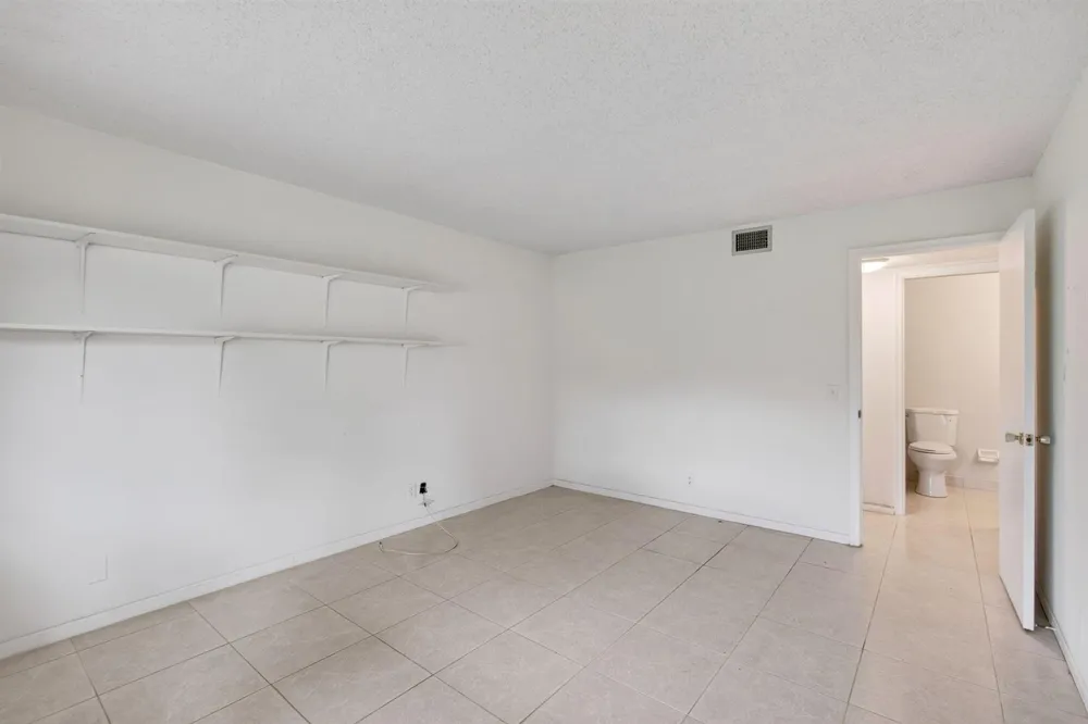 1057 E Circle Terrace Delray Beach, FL 33445