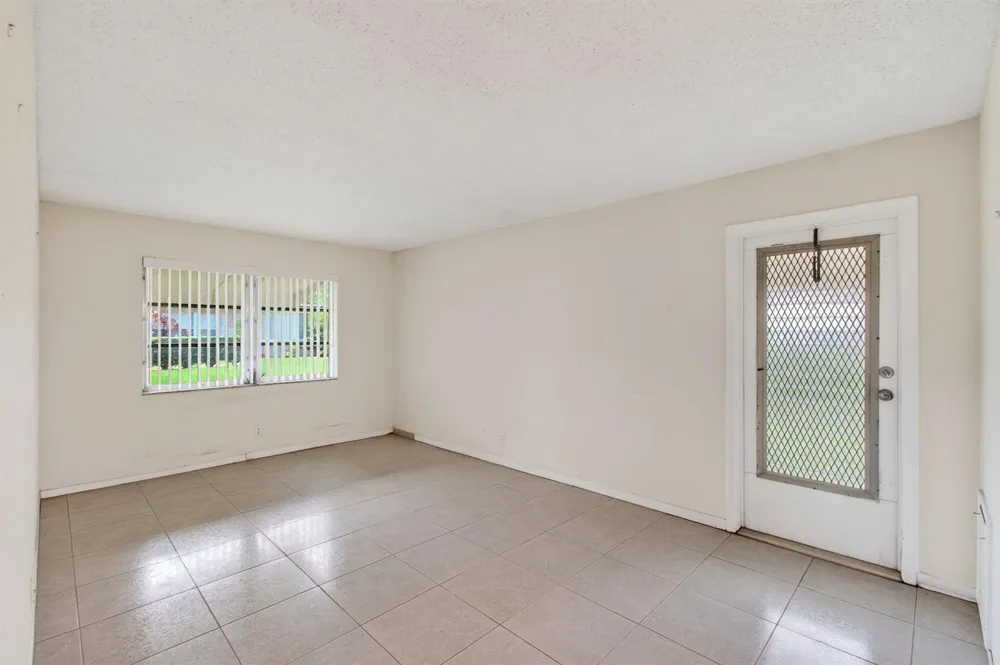 1057 E Circle Terrace Delray Beach, FL 33445