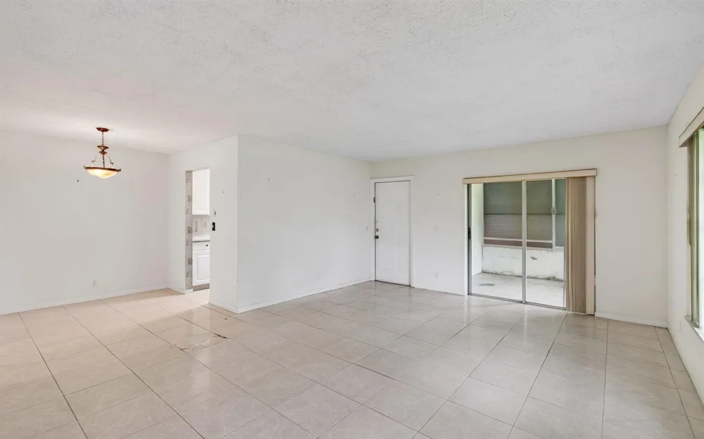 1057 E Circle Terrace Delray Beach, FL 33445