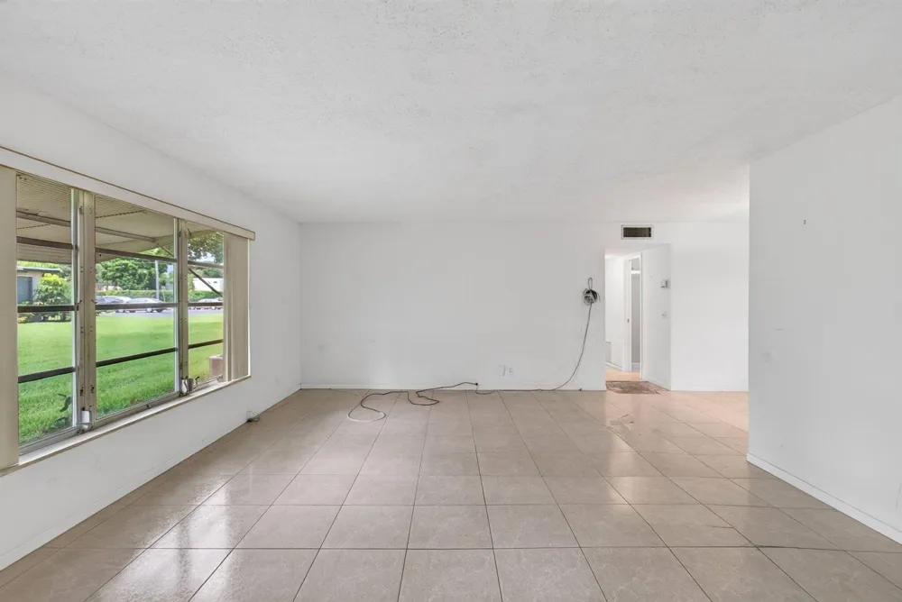 1057 E Circle Terrace Delray Beach, FL 33445
