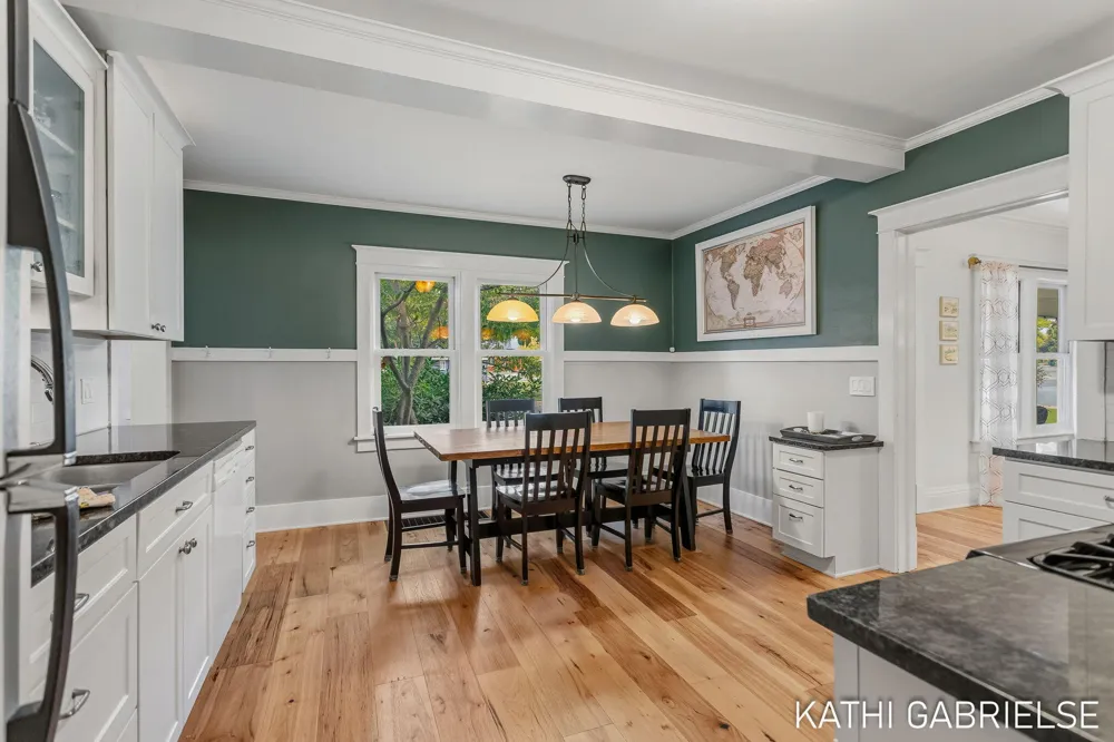 379 S Lake Avenue Spring Lake, MI 49456