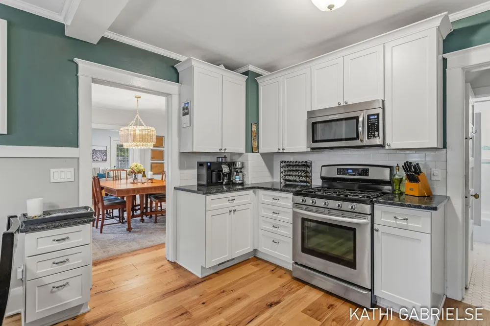 379 S Lake Avenue Spring Lake, MI 49456