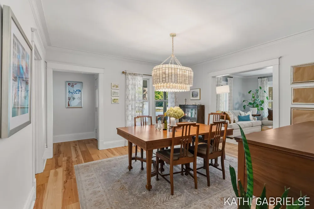 379 S Lake Avenue Spring Lake, MI 49456