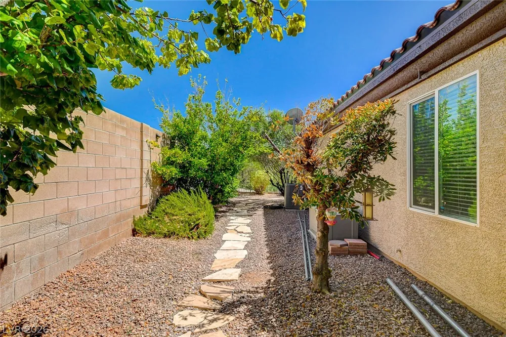8952 Sandy Isle Court Las Vegas, NV 89131
